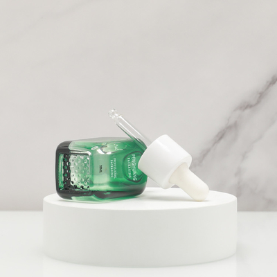 le compte-gouttes en verre de l'essence 20ml de sérum de petite capacité d'huile met l'emballage en bouteille de soins de la peau