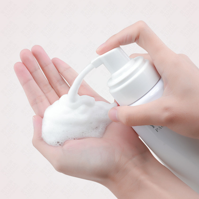 la bouteille de pompe de la mousse 350ml en plastique a adapté l'estampillage aux besoins du client chaud de couleur