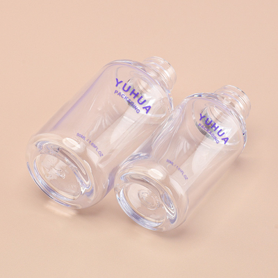 le sérum 50ml vide met la bouteille en bouteille de compte-gouttes d'emballage de soins de la peau d'huile essentielle