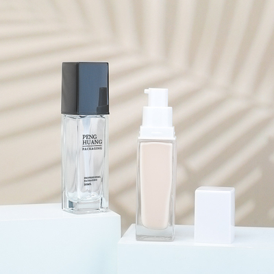 estampage à chaud de paquet cosmétique de bouteille de pompe en verre liquide de la base 30ml