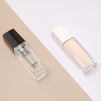 estampage à chaud de paquet cosmétique de bouteille de pompe en verre liquide de la base 30ml