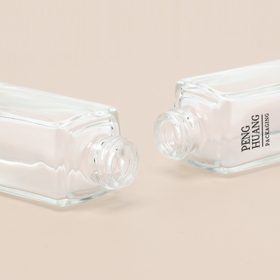 estampage à chaud de paquet cosmétique de bouteille de pompe en verre liquide de la base 30ml
