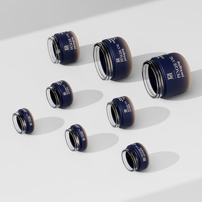 Des pots en verre crémeux, une solution d'emballage élégante pour les produits cosmétiques, avec un couvercle à vis sécurisé, idéal pour les crèmes et lotions de beauté