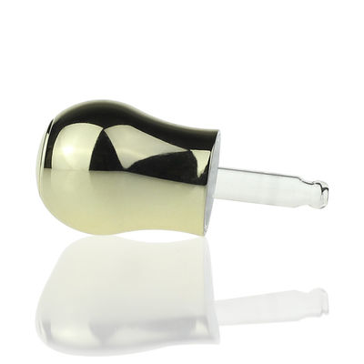 Le petit compte-gouttes en verre ovale clair blanc met 20ml en bouteille pour le sérum de soins de la peau