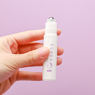 petit pain en plastique de 10ml 15ml pp sur le logo adapté aux besoins du client par couleur blanche de bouteille