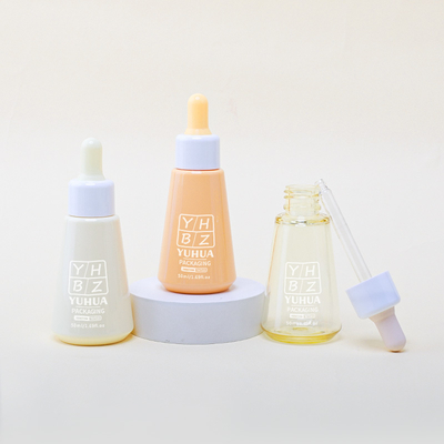 Flacon de sérum à l'huile bleue : l'ajout parfait à votre routine de soins de la peau