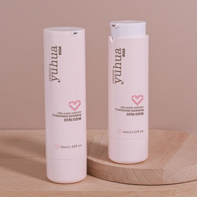 Bouteille de lotion en plastique durable avec pompe sans air et design personnalisé, idéale pour l'emballage cosmétique et le stockage de produits liquides