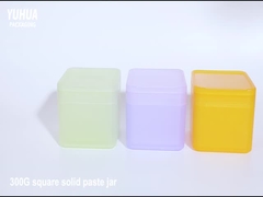 300 g de crème en plastique